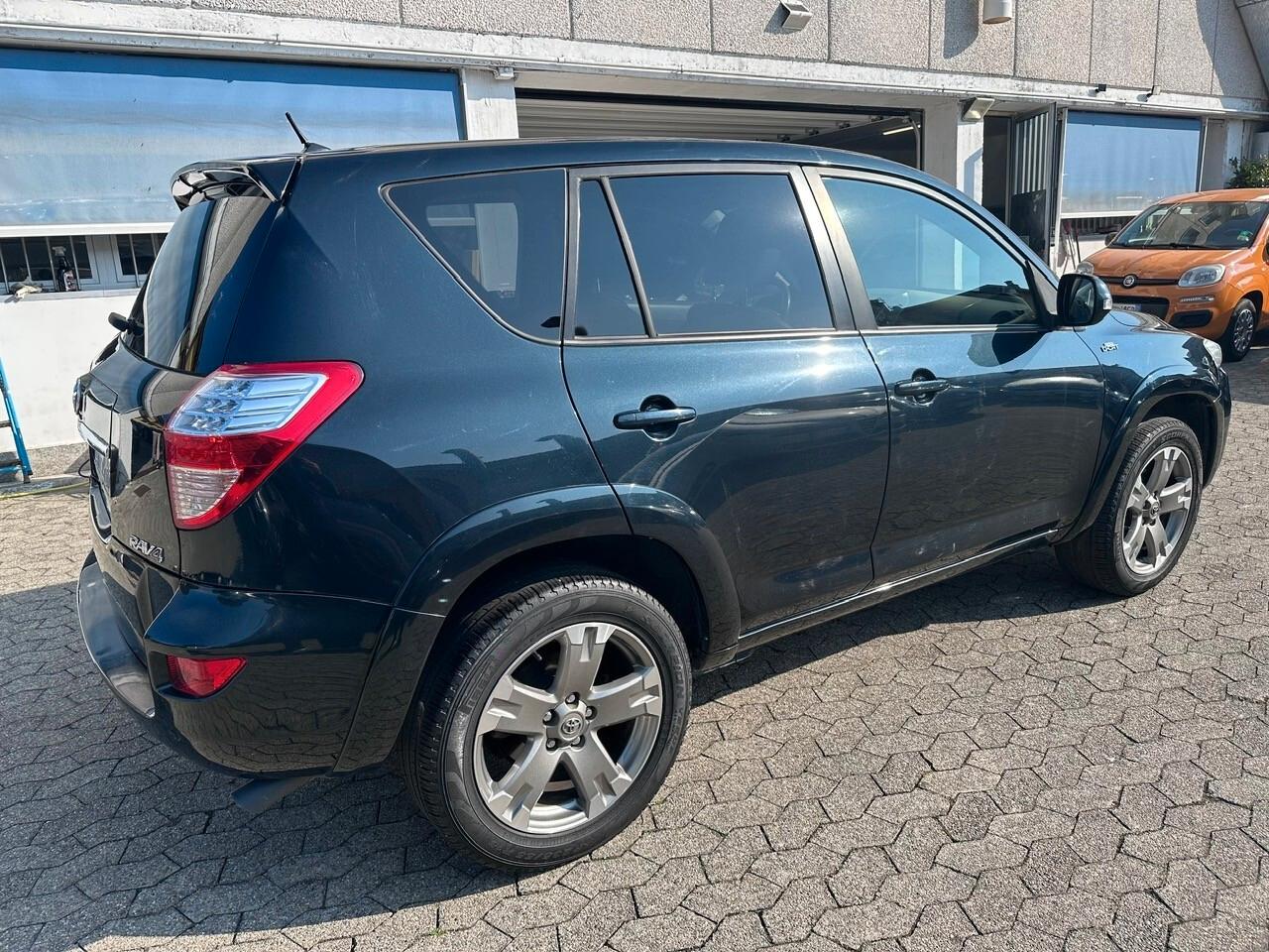 Toyota RAV 4 RAV4 Crossover 2.2 D-4D 150 CV DPF Exclusive