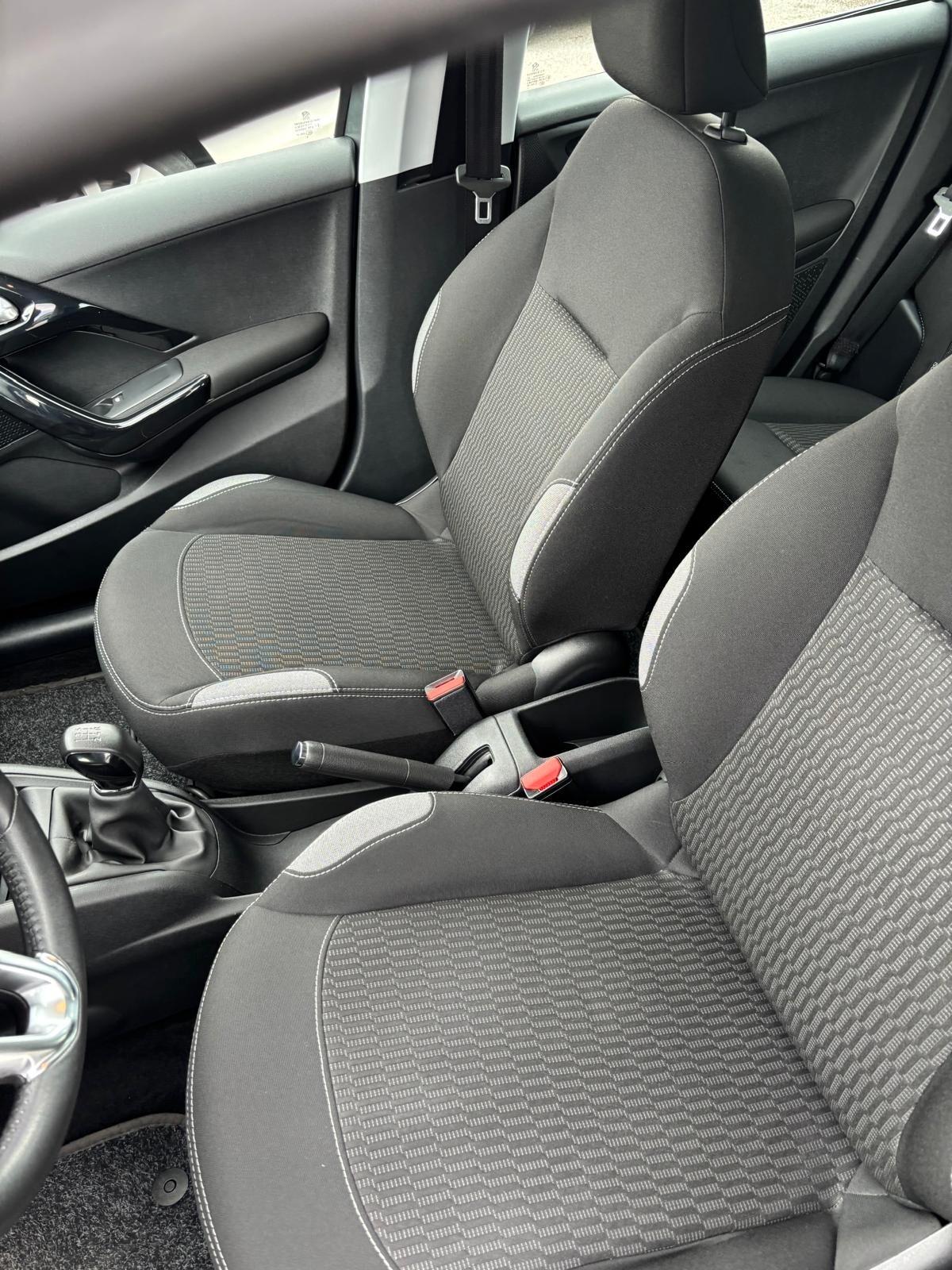 Peugeot 208 BlueHDi 75 5 porte Allure