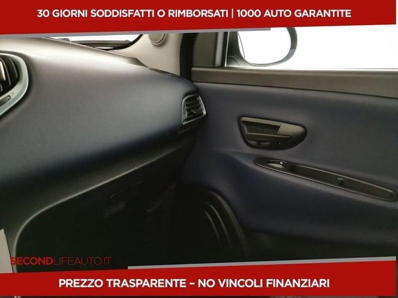 Lancia Ypsilon 1.0 firefly hybrid Oro s&s 70cv