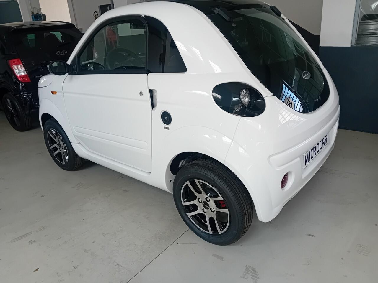 Microcar Due INITIAL