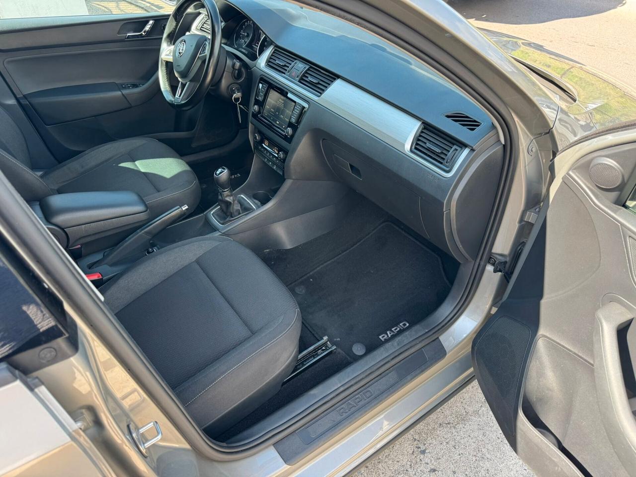 Skoda Rapid 1.6 TDI 115 CV Design Edition
