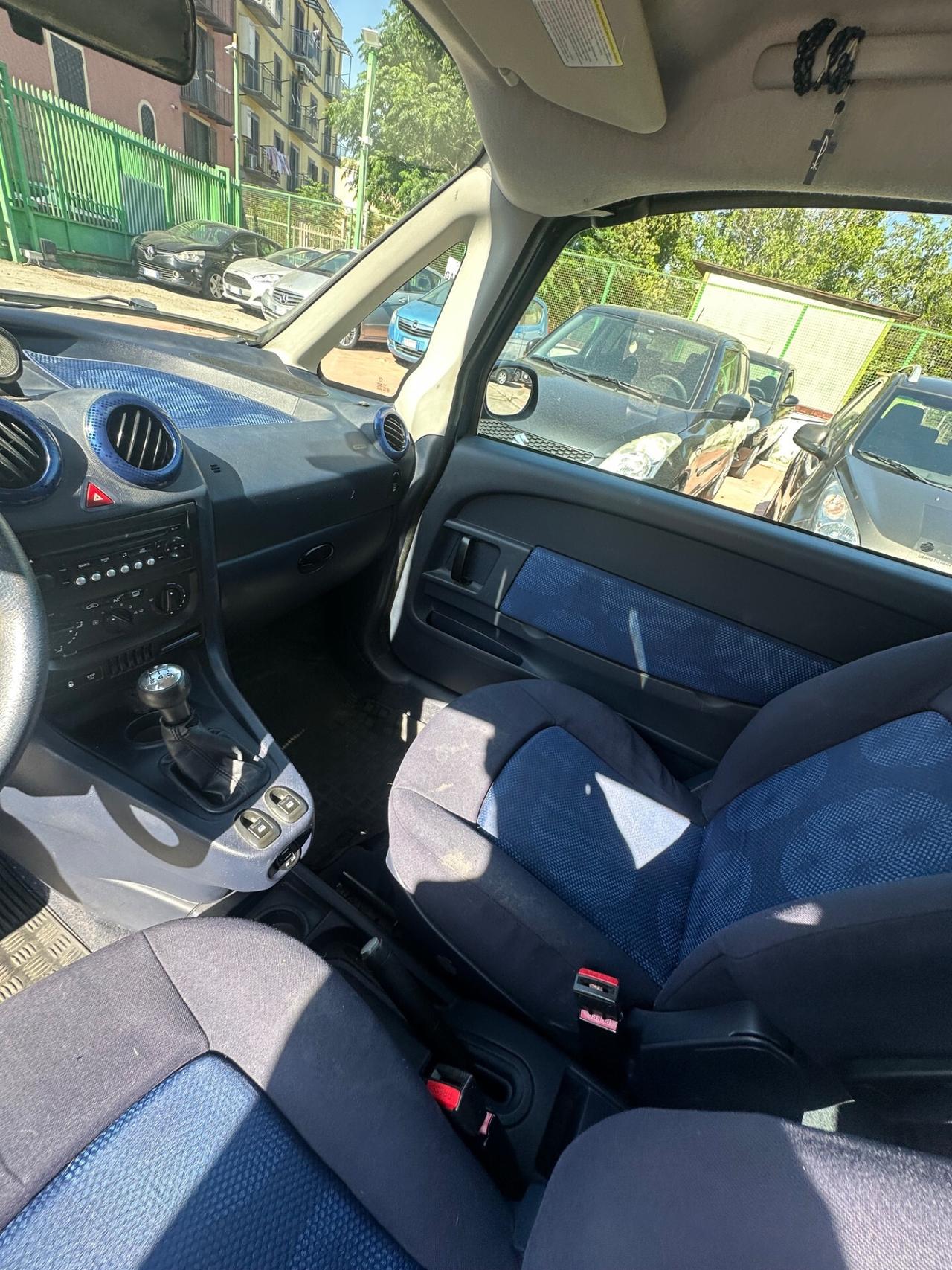 Peugeot 1007 1.4 HDi Sporty