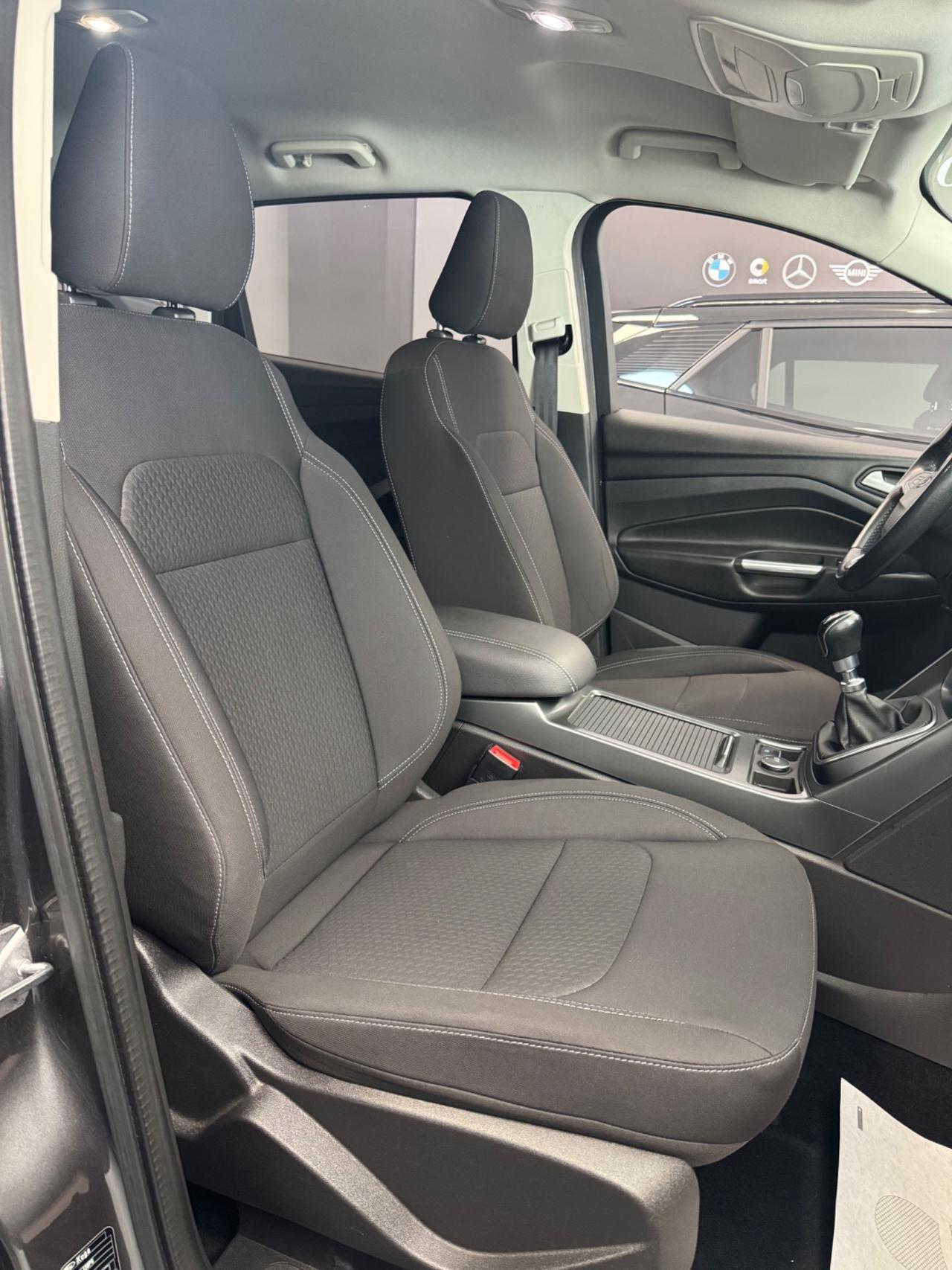 Ford Kuga 1.5 TDCI 120 CV S&S 2WD Titanium