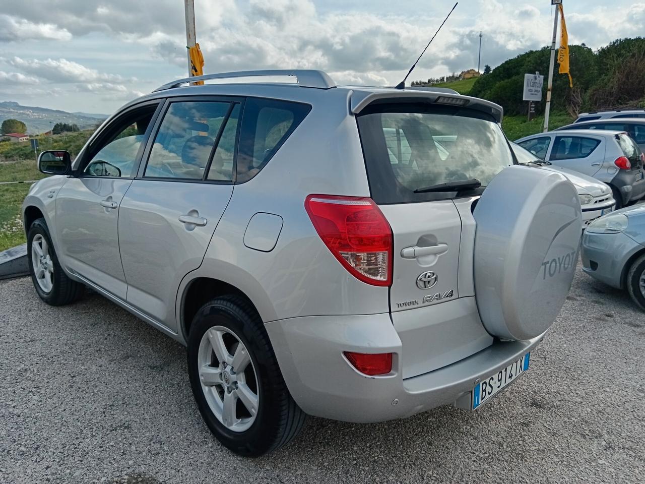 Toyota RAV 4 RAV4 2.2 D-4D 136 CV Sol