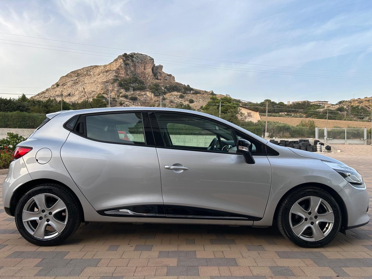 Renault Clio 1.5 dCi 8V 75CV 5 porte Costume National