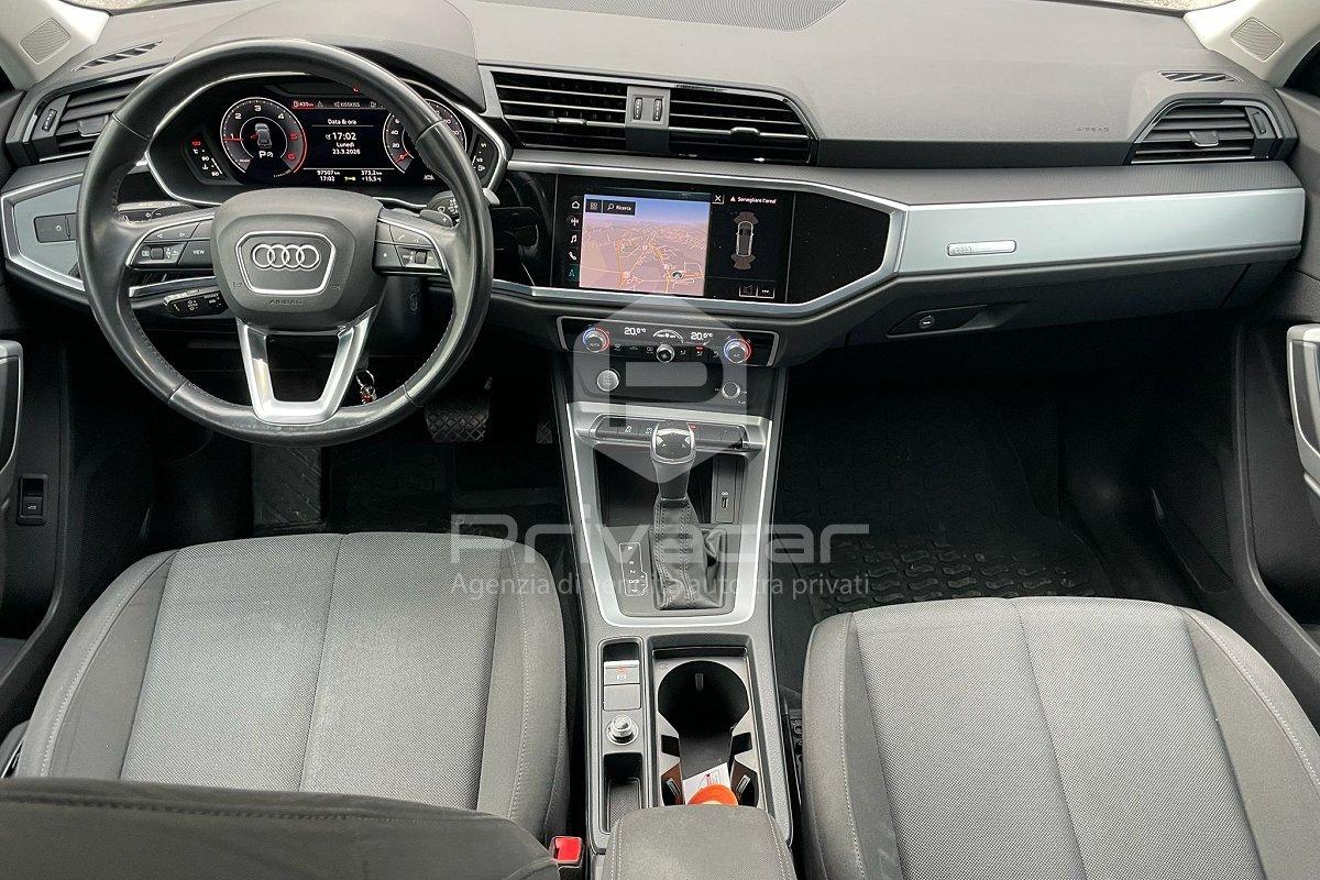 AUDI Q3 35 TDI S tronic Business Advanced