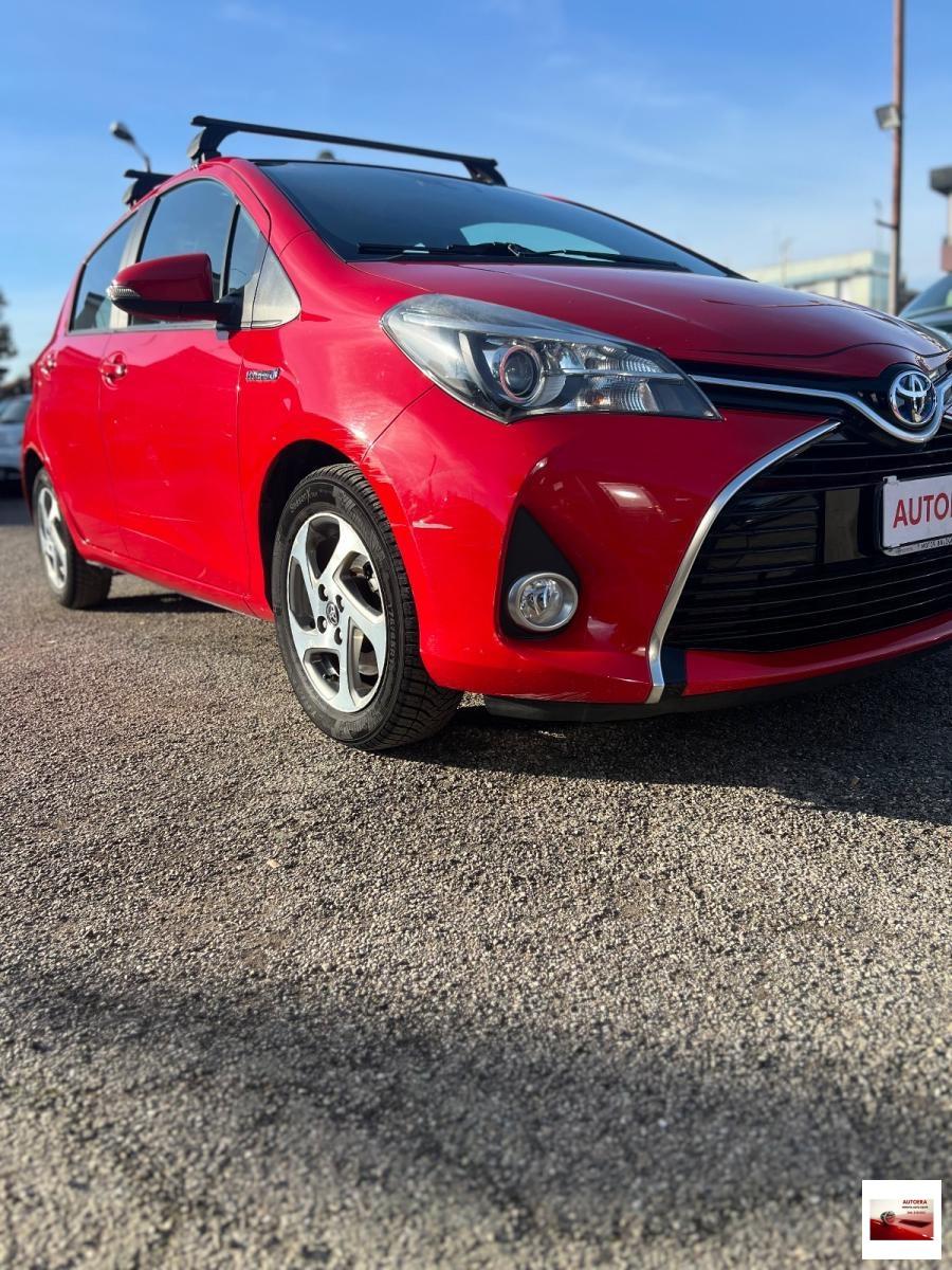 TOYOTA - Yaris - 1.5 Hybrid 5p. Trend "Red Edition"
