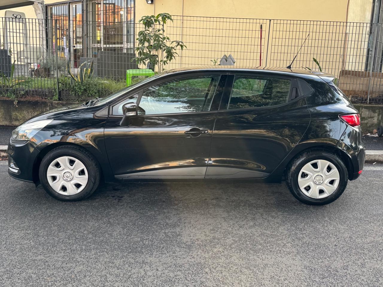 Renault Clio 1.2 75CV 5 porte Intens