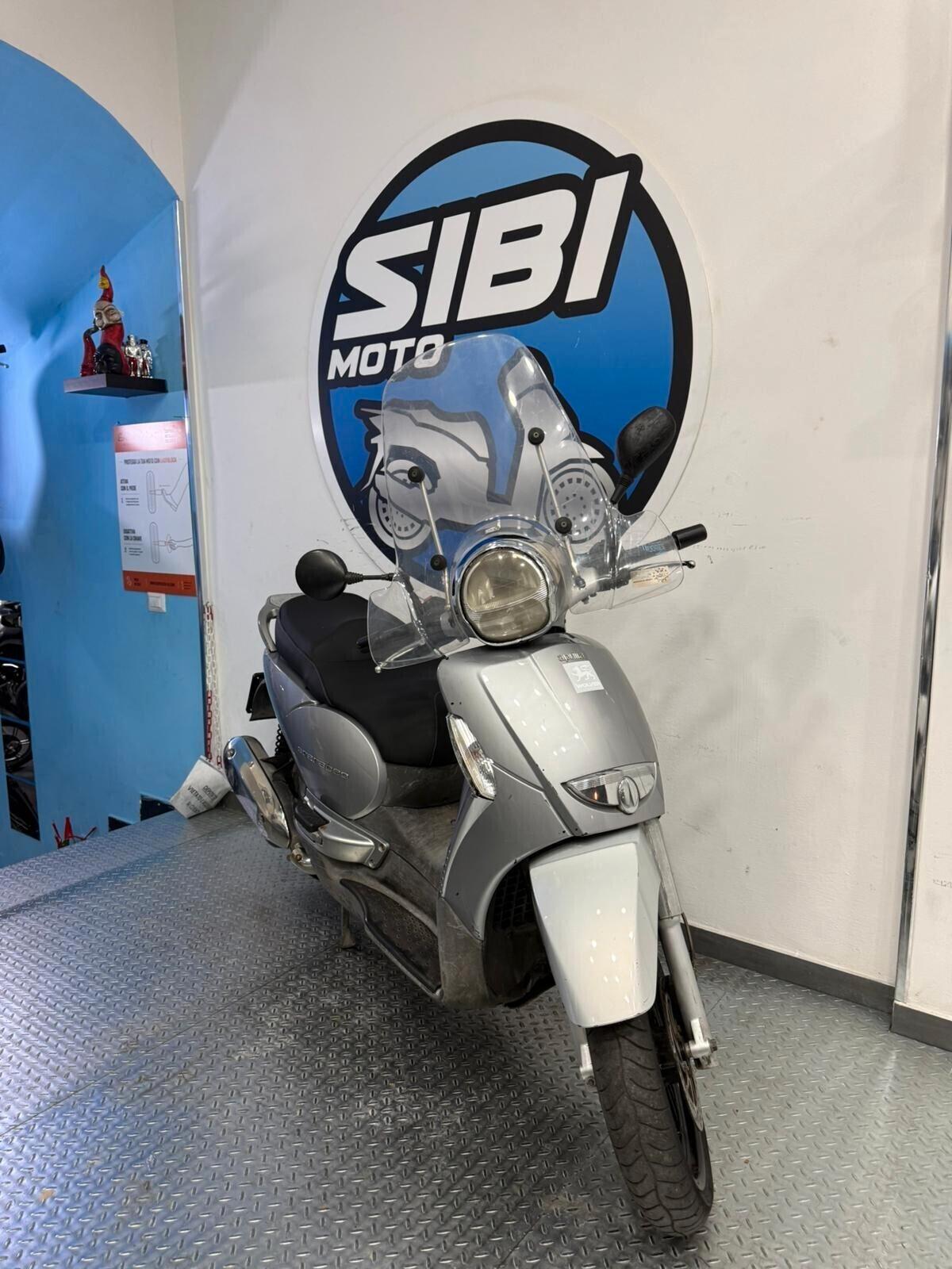 Aprilia Scarabeo 250