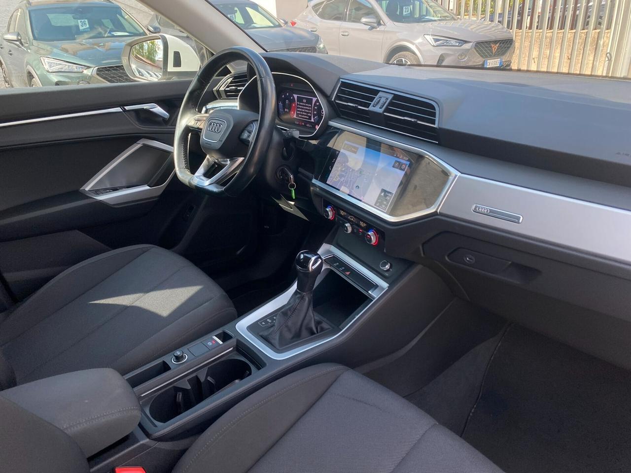 Audi Q3 Business 2.0 TDI 150CV s-tronic 35