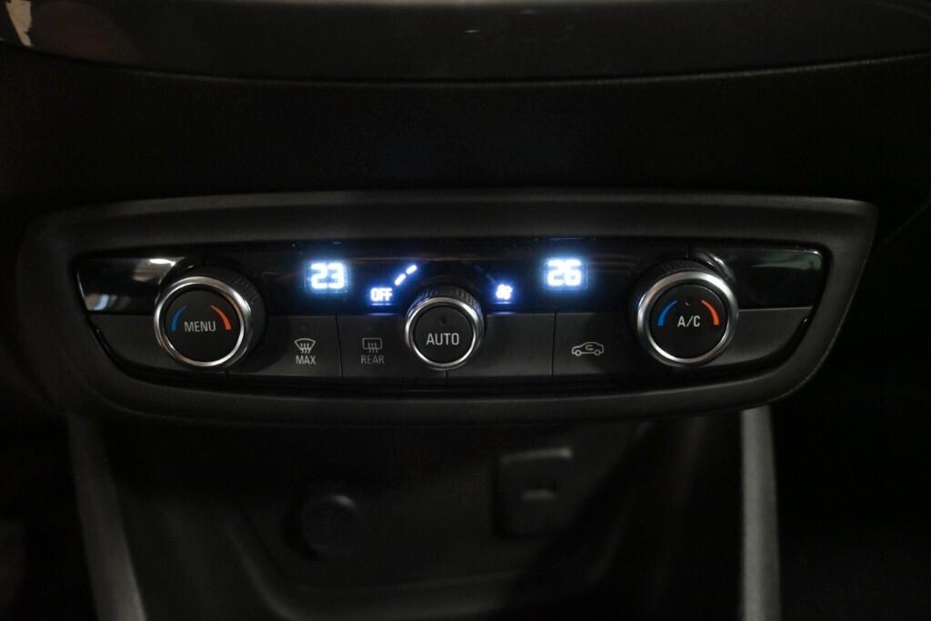 Opel Crossland 1.2i TURBO 110CV 6M. ELEGANCE BUSINESS ( FARI LED - MIRROR CLIMA BIZONA -CERCHI 16 )