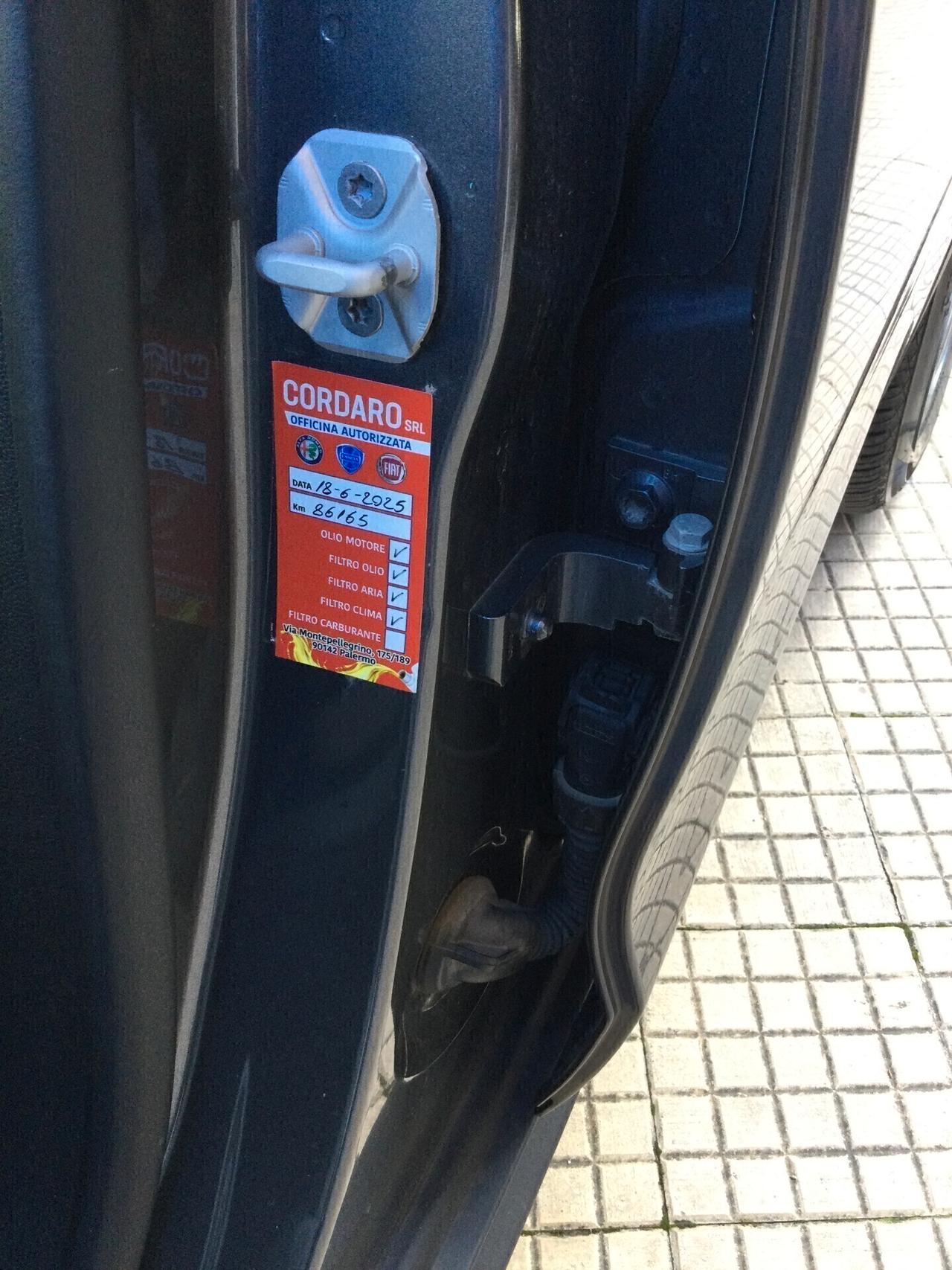 Alfa Romeo Stelvio 2.2 Turbodiesel 160 CV AT8 RWD Business