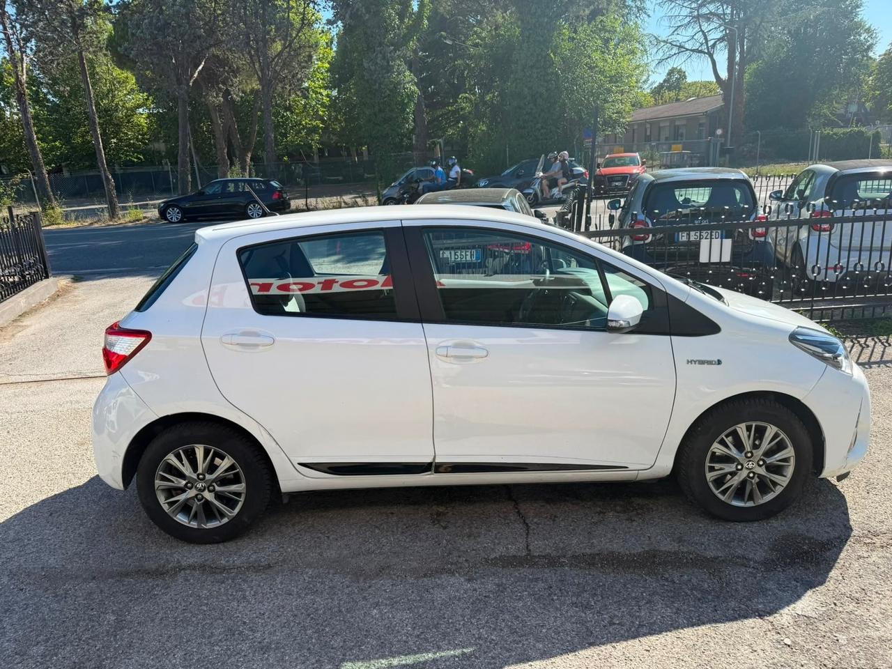Toyota Yaris 1.5 Hybrid 5 porte Business