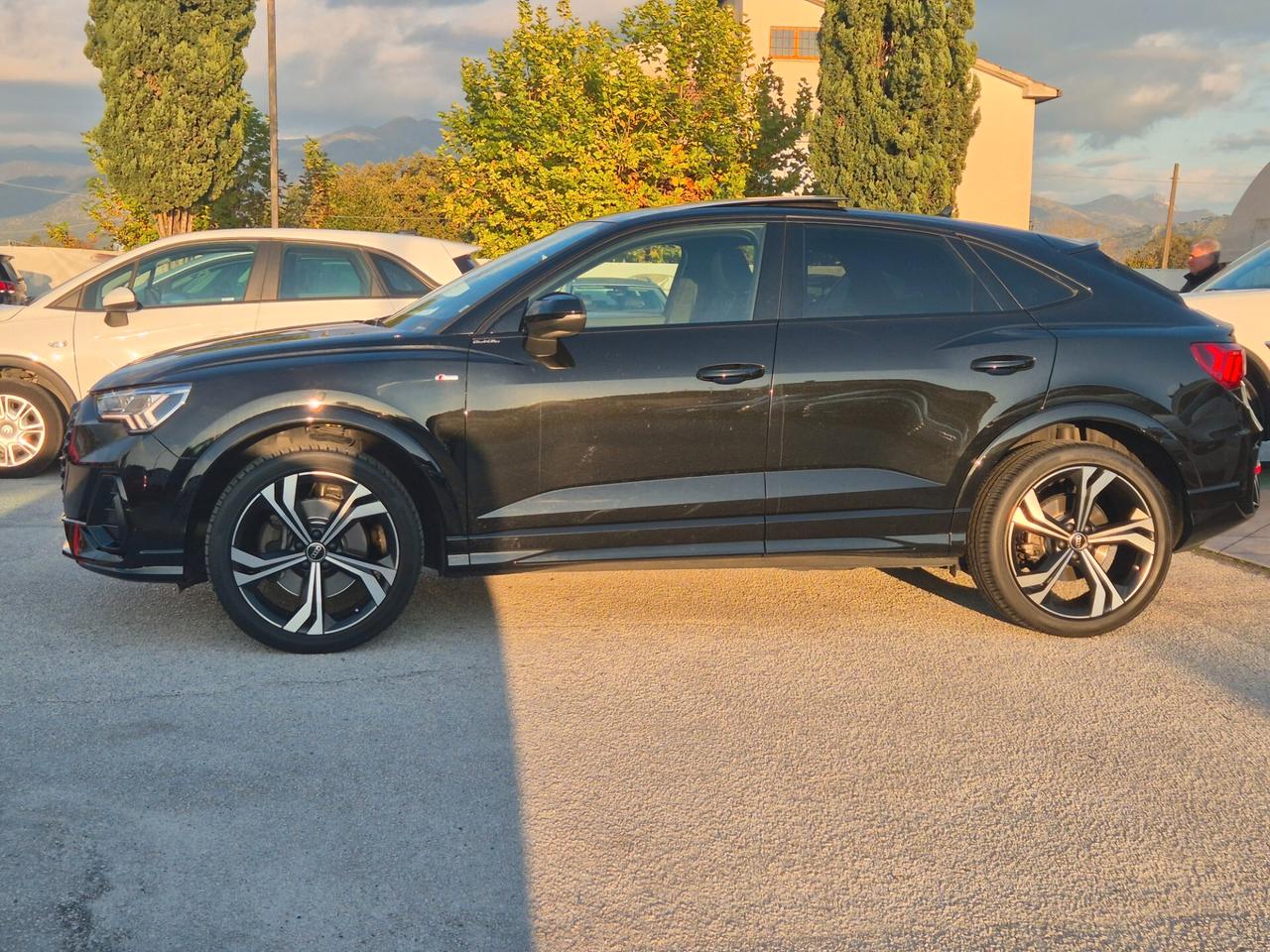 Audi Q3 40 TFSI quattro S tronic line edition