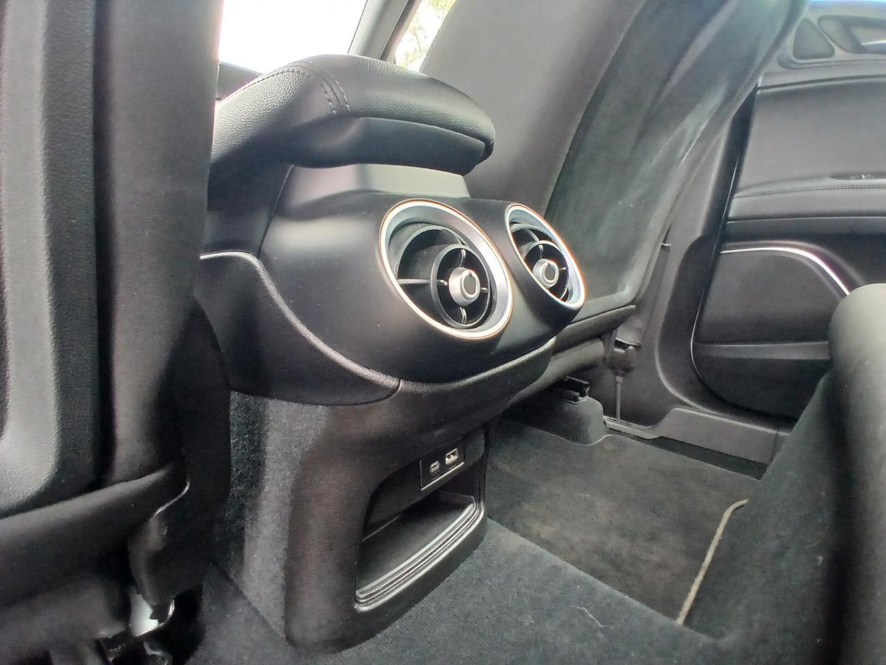 Alfa Romeo Stelvio 2.2 Turbodiesel 190 CV AT8 RWD Business