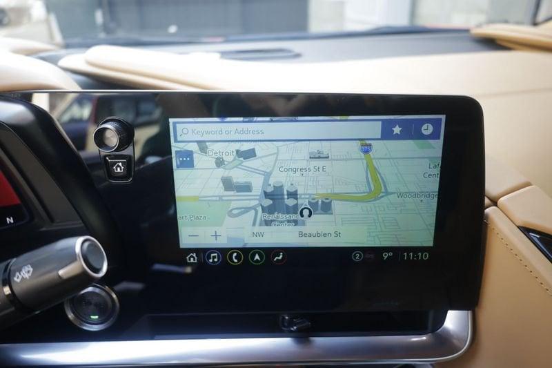 Chevrolet Corvette C8 Stingr. Chevrolet Corvette C8 Stingr. Corvette C8 V8 Coupe 2LT 360KW ANNO 2023