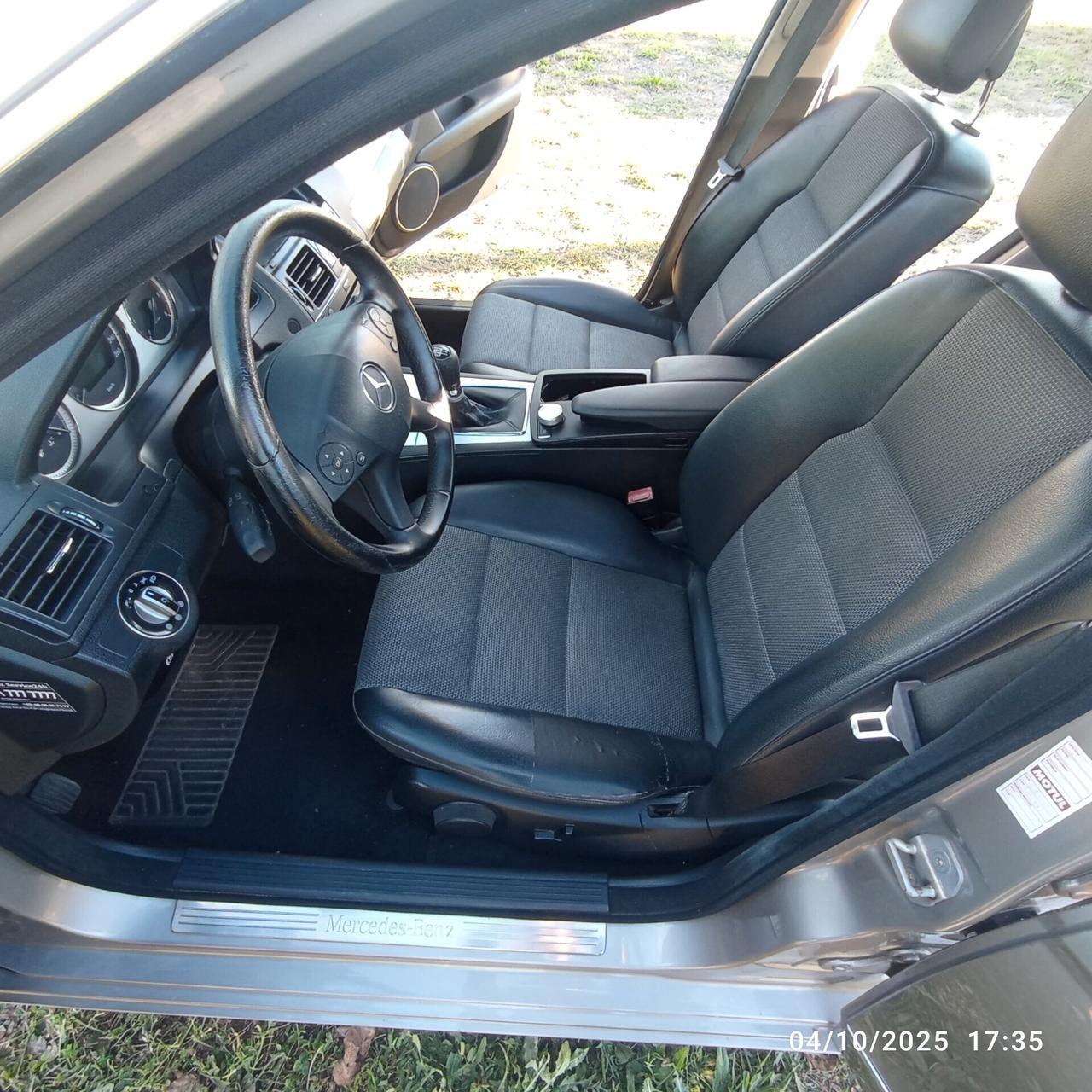 Mercedes-benz C 220 CDI BlueEFFICIENCY Avantgarde