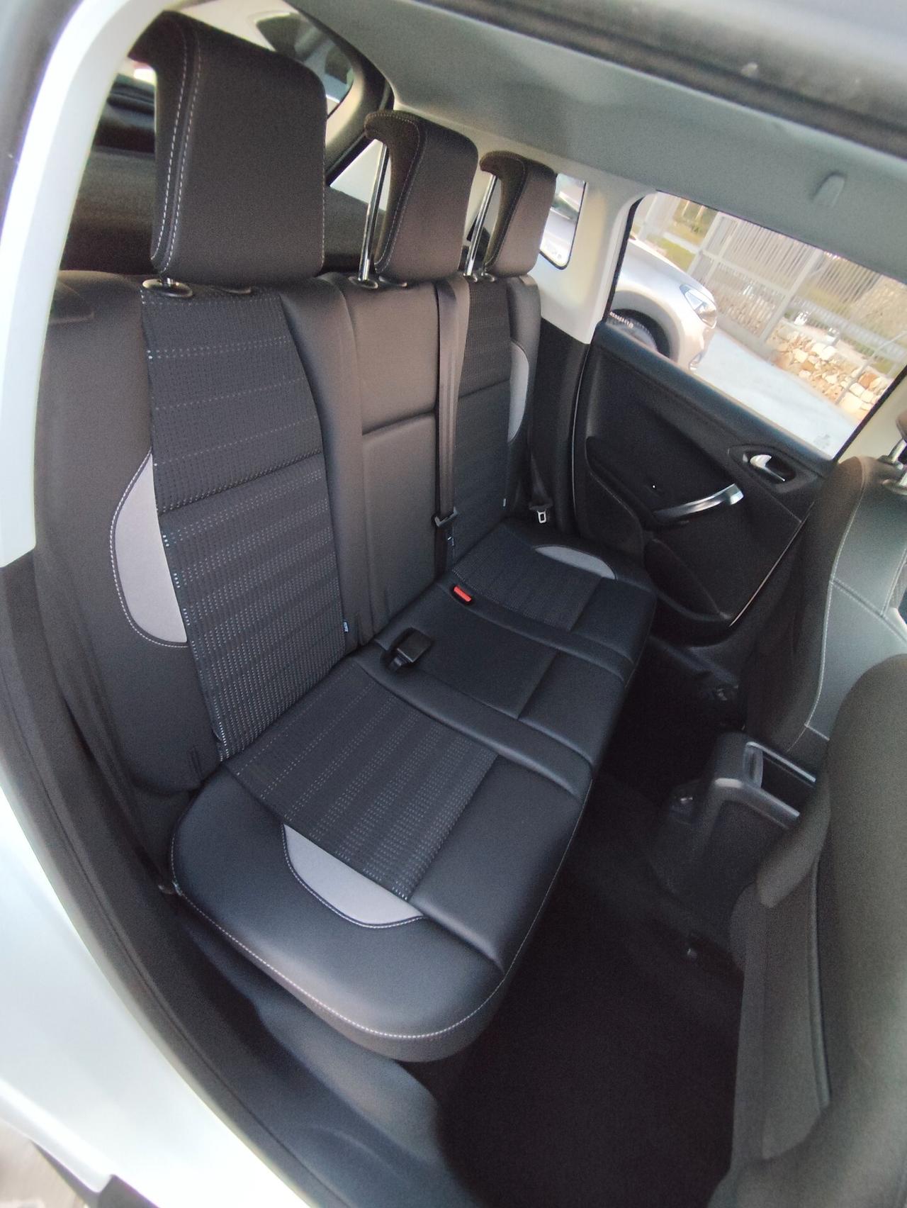 Peugeot 2008 BlueHDi 100 Allure