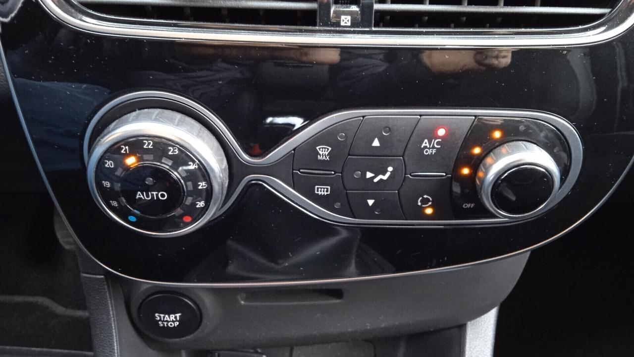 Renault Clio TCe 12V 90CV Start&Stop 5 porte Energy Intens