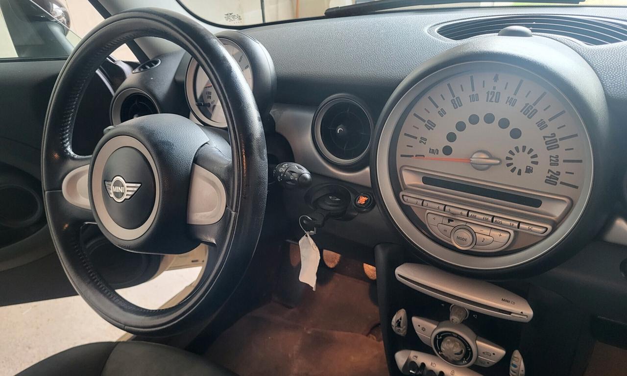 Mini 1.4 16V One Pepper