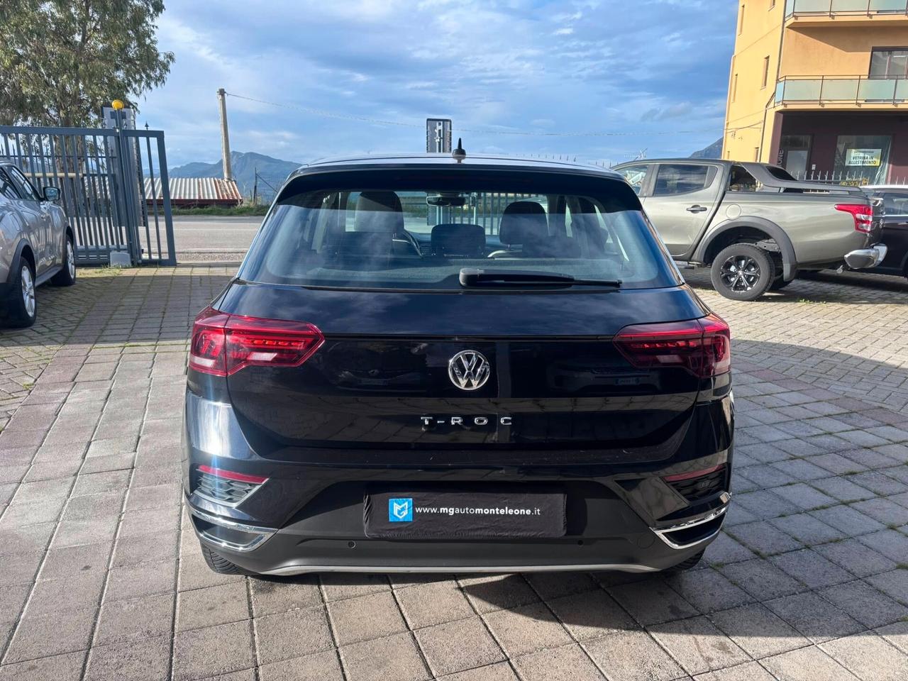 VOLKSWAGEN T-ROC
