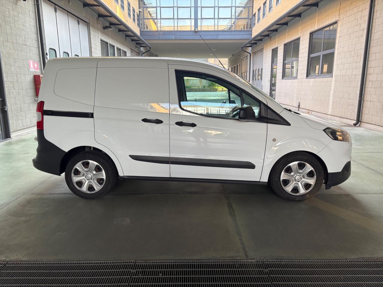 Ford Transit Courier 1.5 TDCi 75CV Van Trend