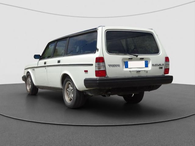 VOLVO - 240 - Station Wagon GLE