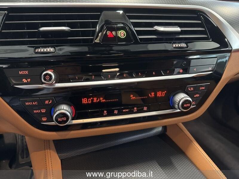 BMW Serie 5 Touring Serie 5 G31 2020 Touring LCI D 530d Touring mhev 48V Luxury auto