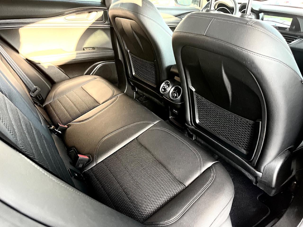 Alfa Romeo Stelvio 2.2 Turbodiesel 210 CV AT8 Q4 Executive