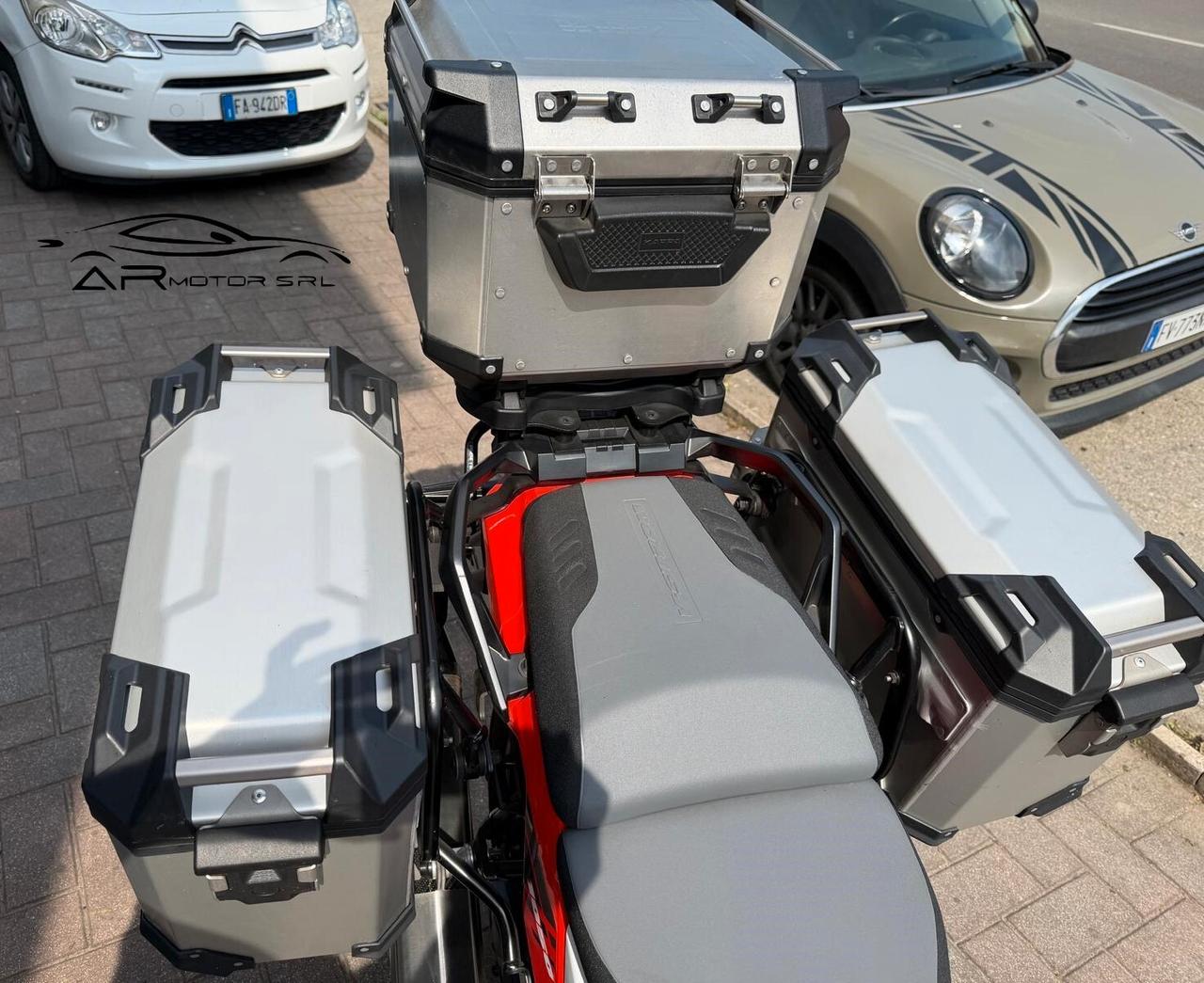 Suzuki V Strom DL 1050