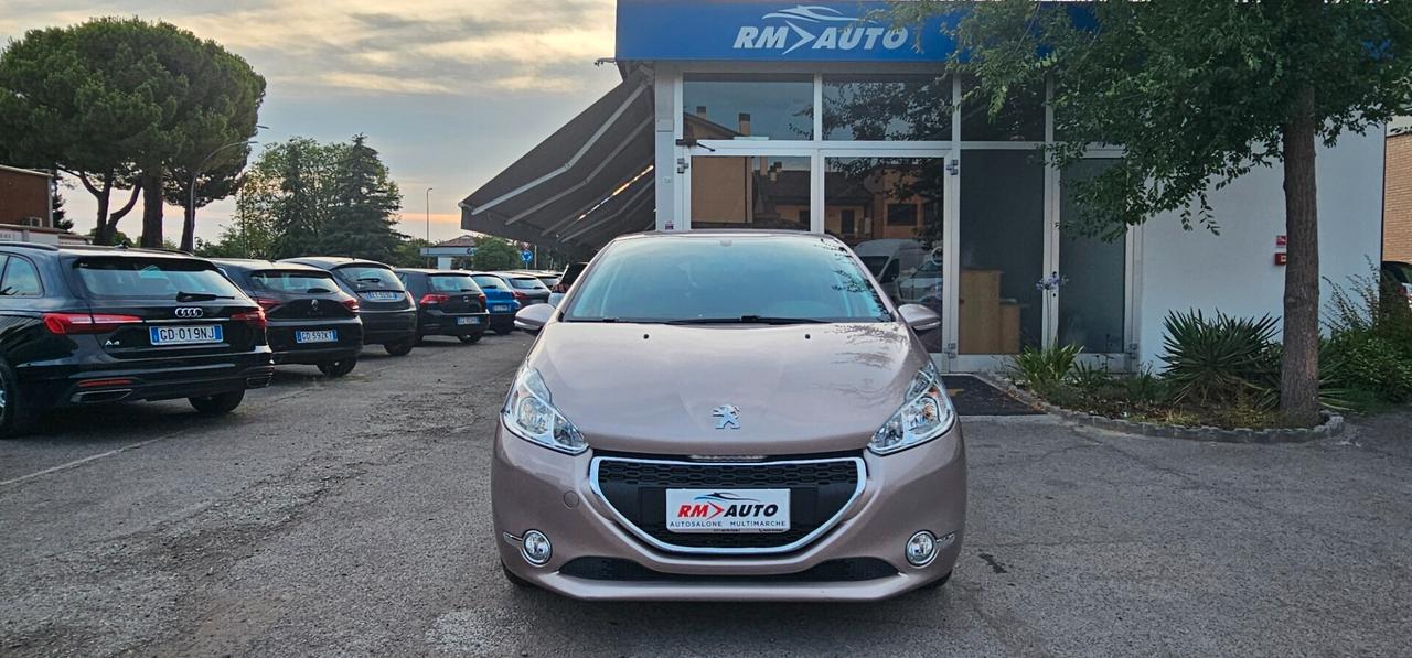 Peugeot 208 1.4 HDi 68 CV Allure solo 49000 Km