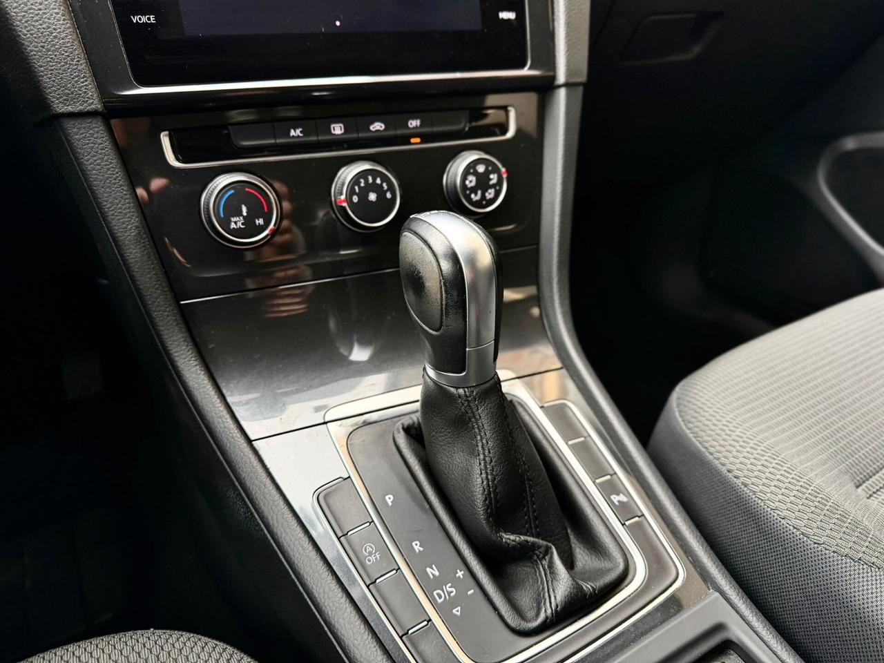 Volkswagen Golf Variant 1.6 TDI 115 CV DSG Business BlueMotion Tech.