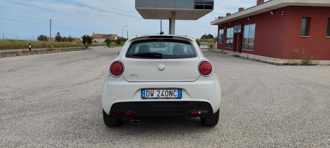 Alfa Romeo MiTo 1.3 JTDm 16V 90 CV Distinctive Sport Pack