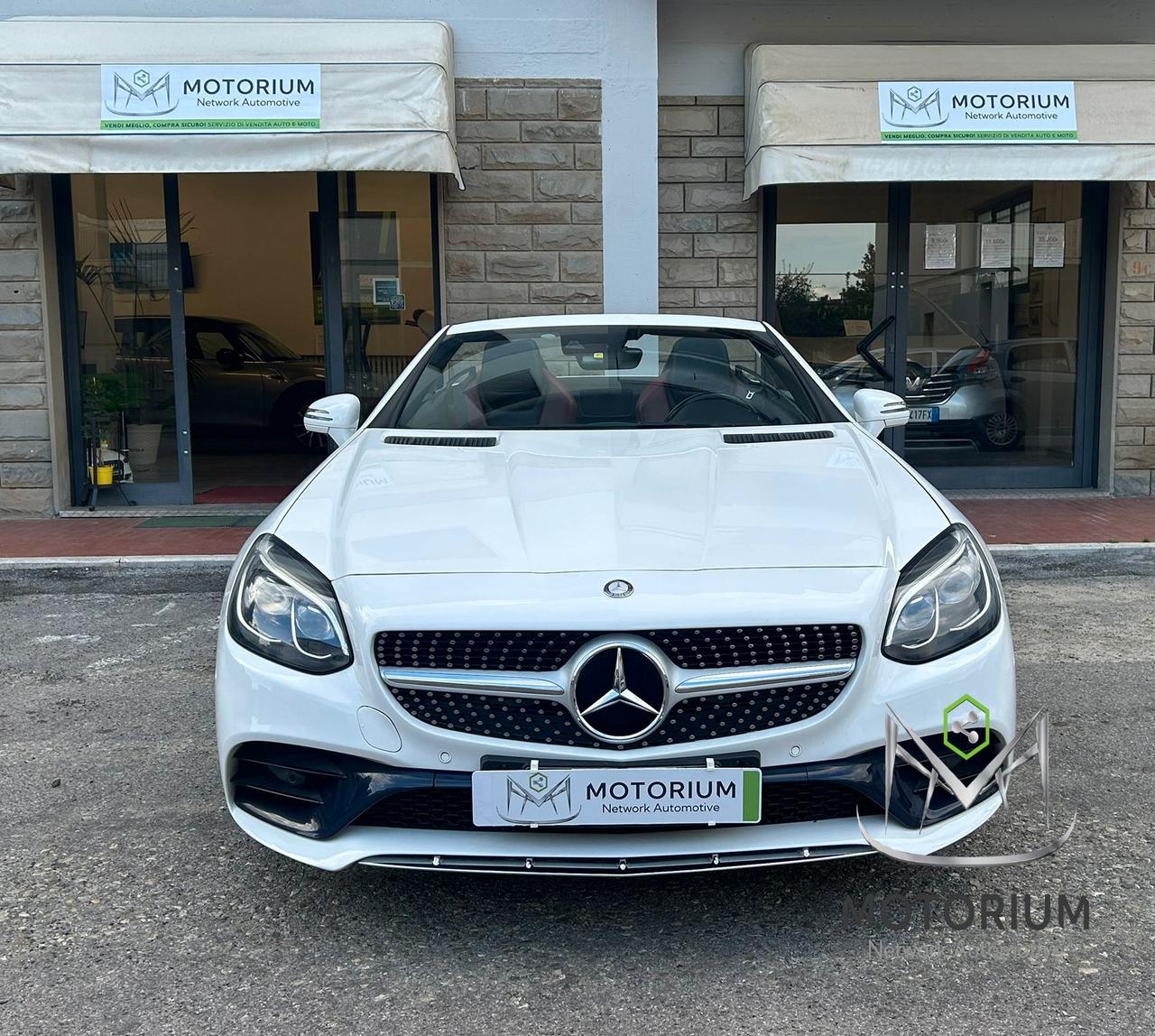 Mercedes-Benz SLC 250 D PREMIUM AMG