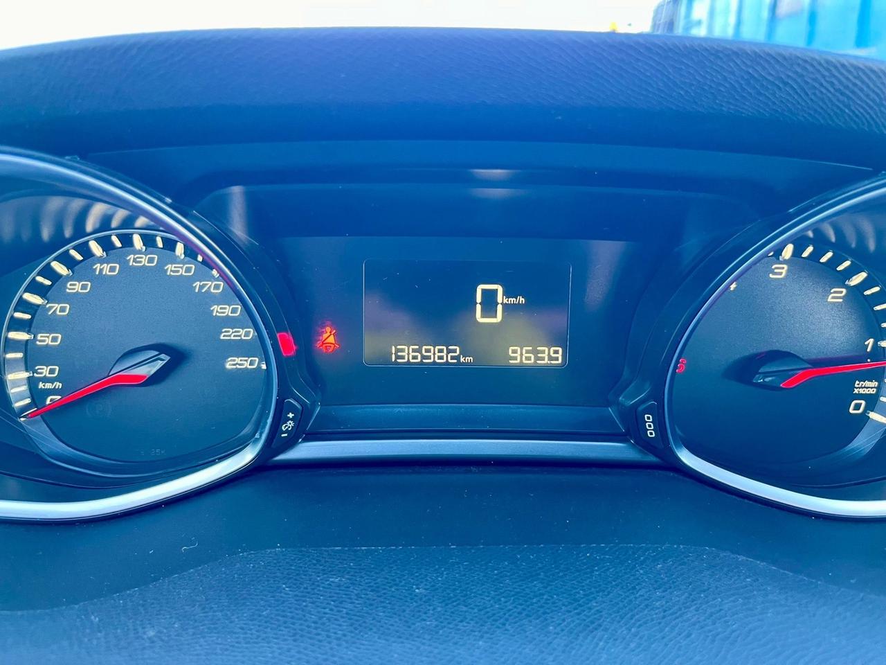 Peugeot 308 BlueHDi 150cv 2015 139.000km euro6 per neopatentati