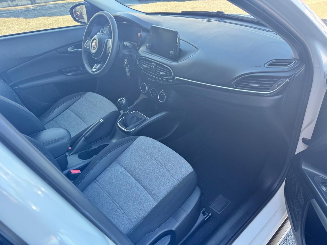 Fiat Tipo 1.0 5 porte Cross