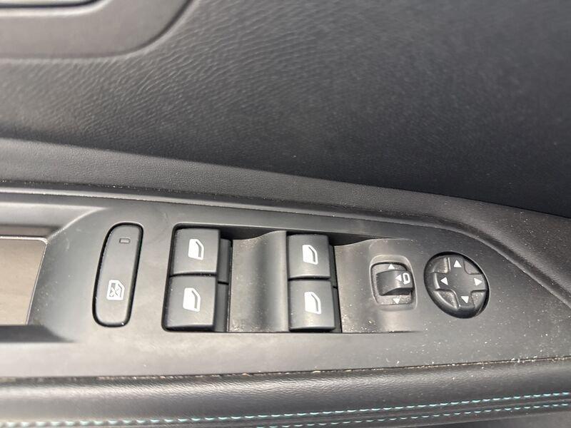 Peugeot 3008 II 2021 1.5 bluehdi Allure Pack s&s 130cv eat8