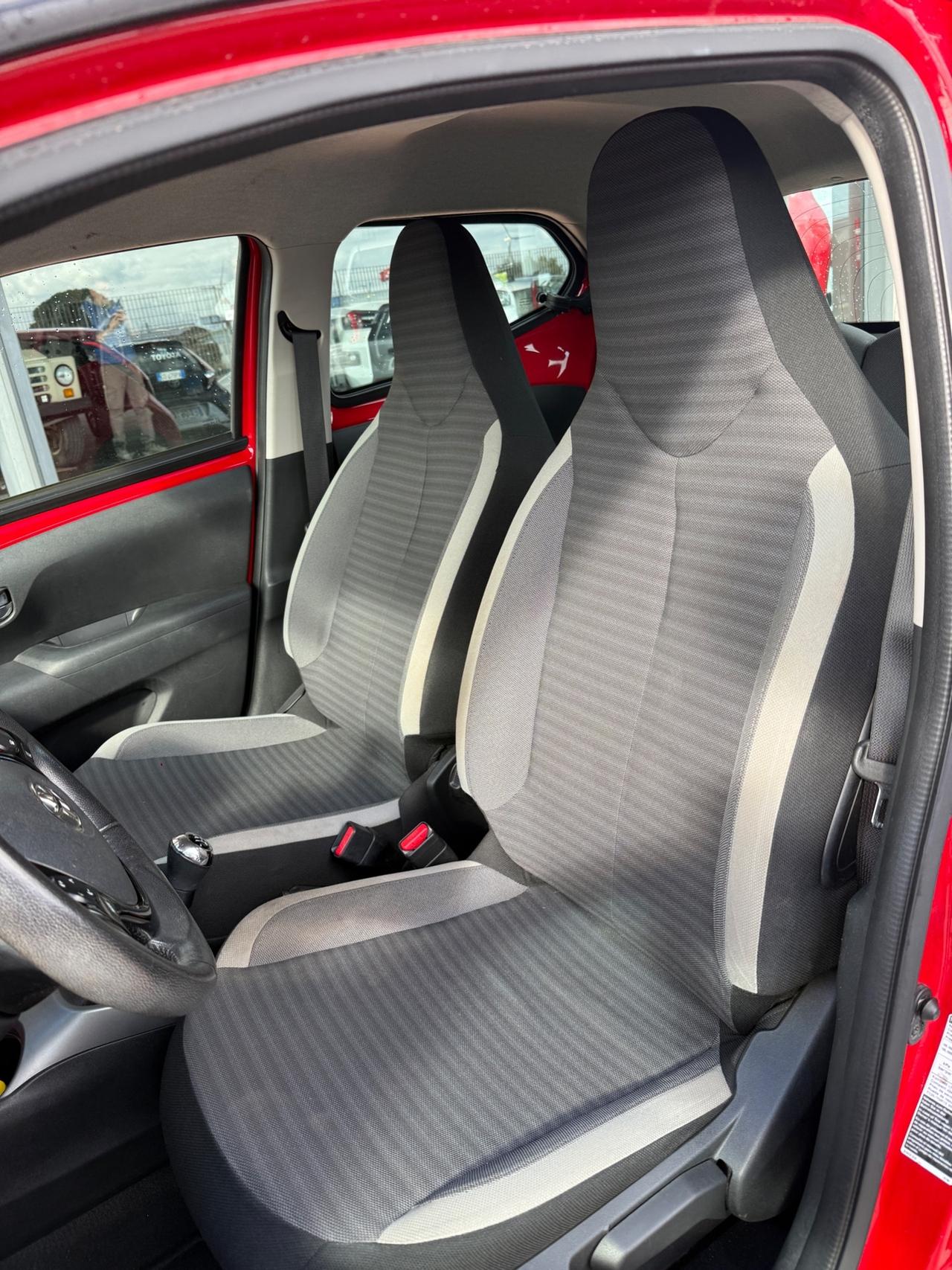 Toyota Aygo 1.0 VVT-i CONNET 23000KM my19"