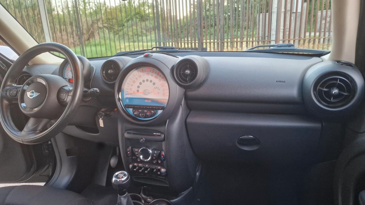 Mini Cooper Countryman 1.6 D - Nov2012