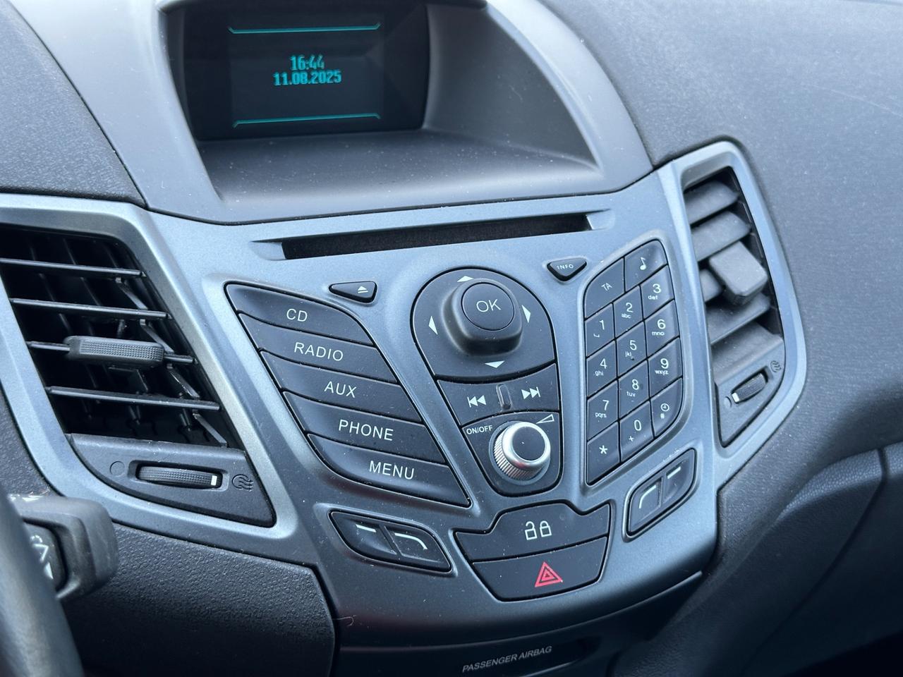 Ford Fiesta 1.4 5 porte GPL unico proprietario