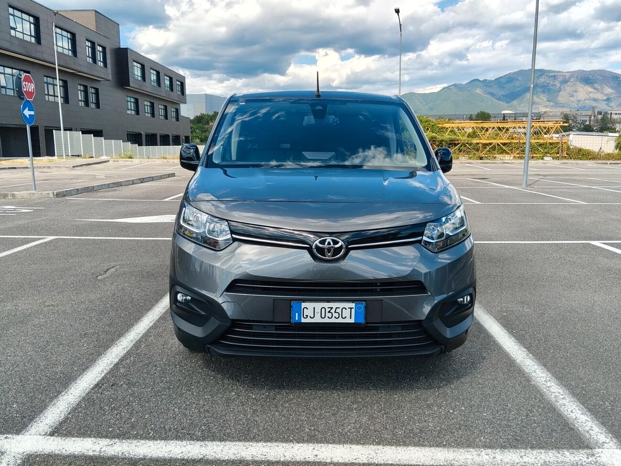 Toyota Proace city