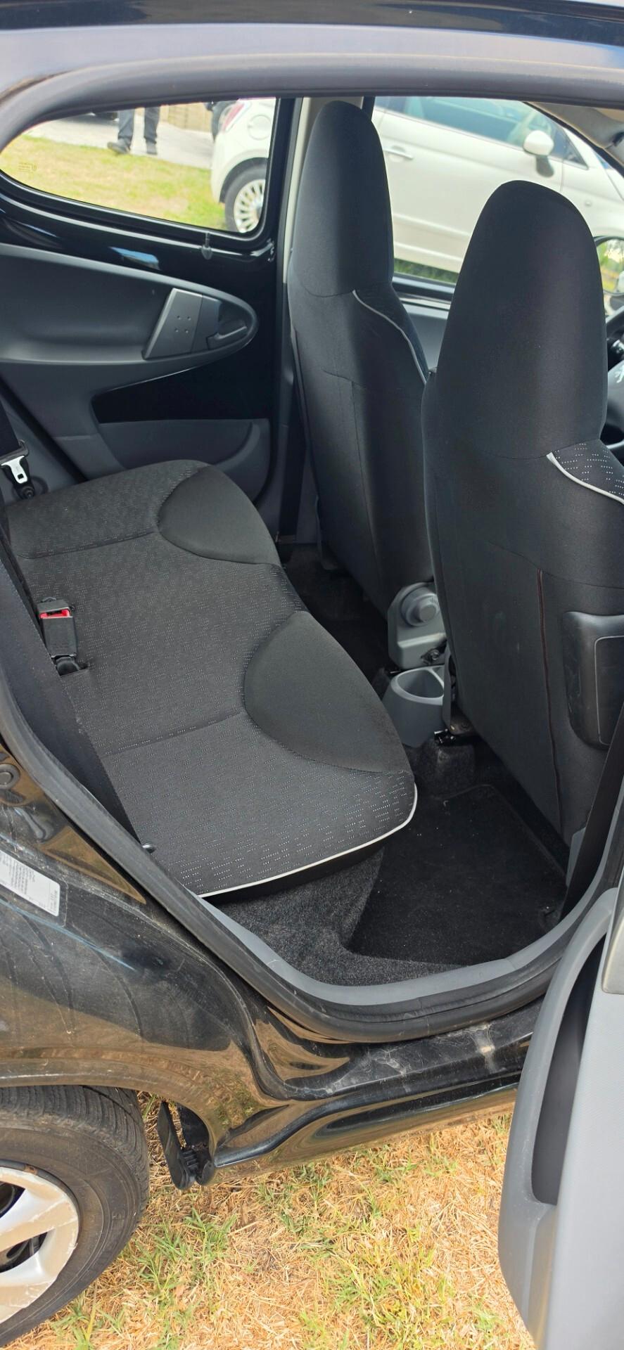 Peugeot 107 1.0 68CV 5p. Desir