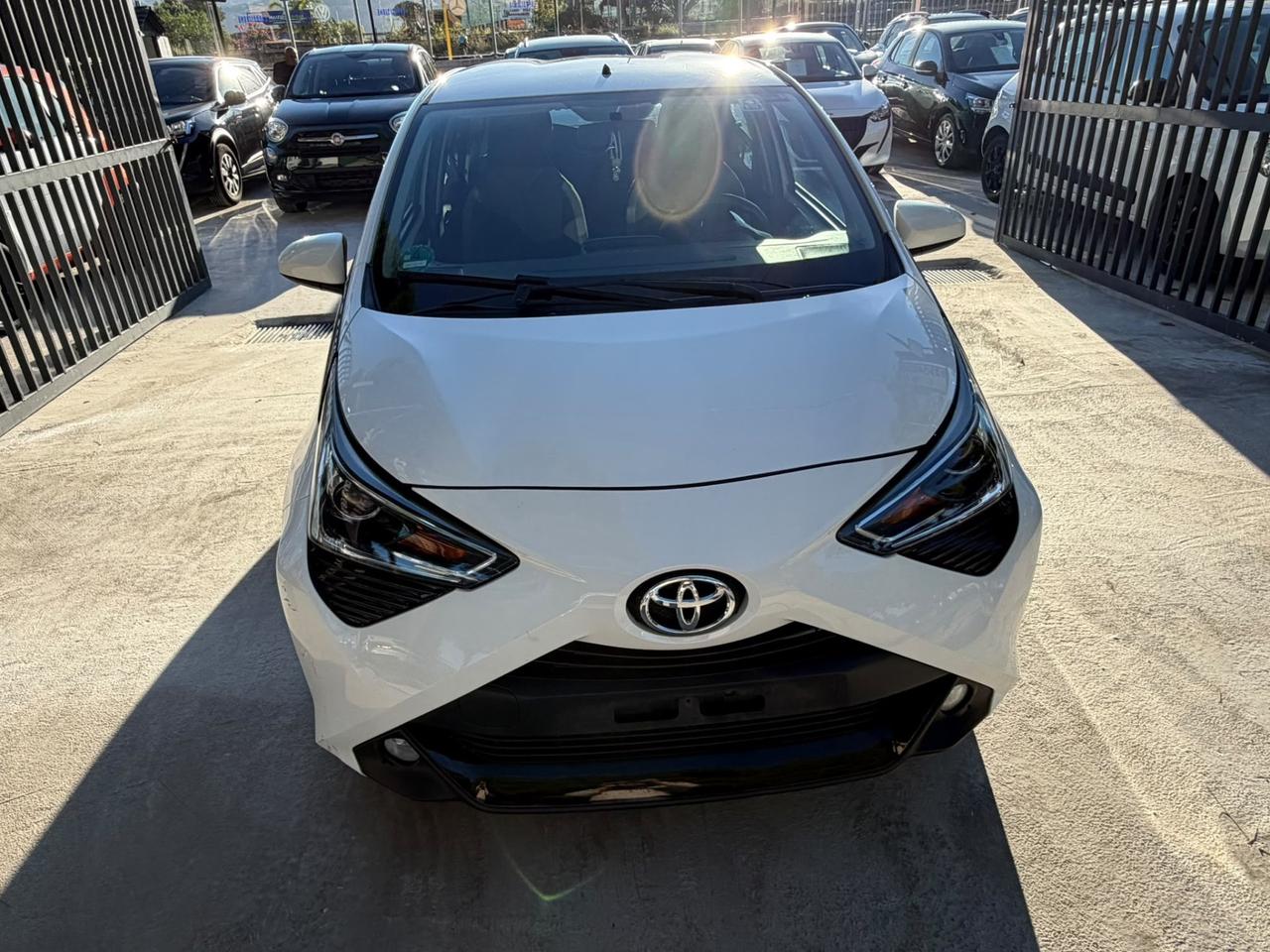 Toyota Aygo 1.0 VVT-i 69 CV 5 porte x-clusiv