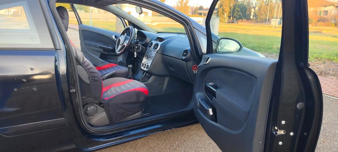 Opel Corsa 1.2 3 porte Sport