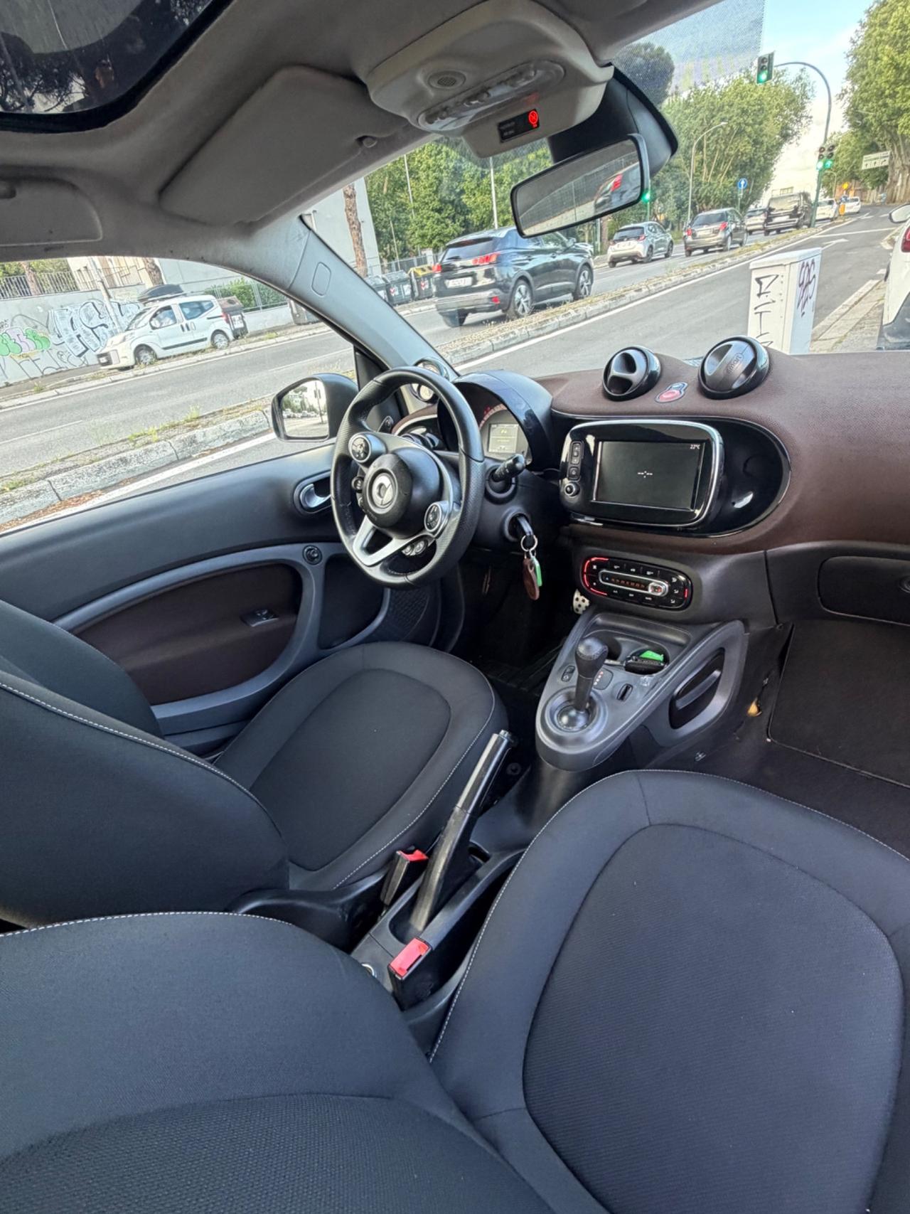 Smart ForTwo 1.0 71cv Coupe C. Automatico Navi motore nuovo