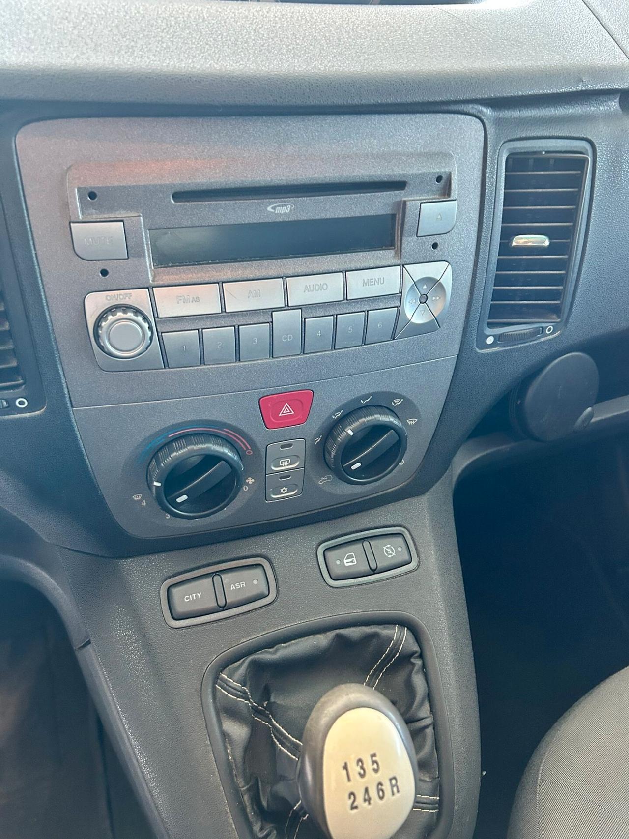 Lancia MUSA 1.4B X NEOPATENTATI 2013