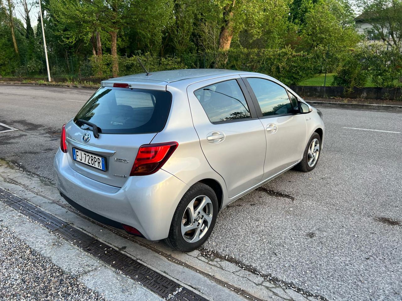 Toyota Yaris 1.5 Hybrid 5 porte Active