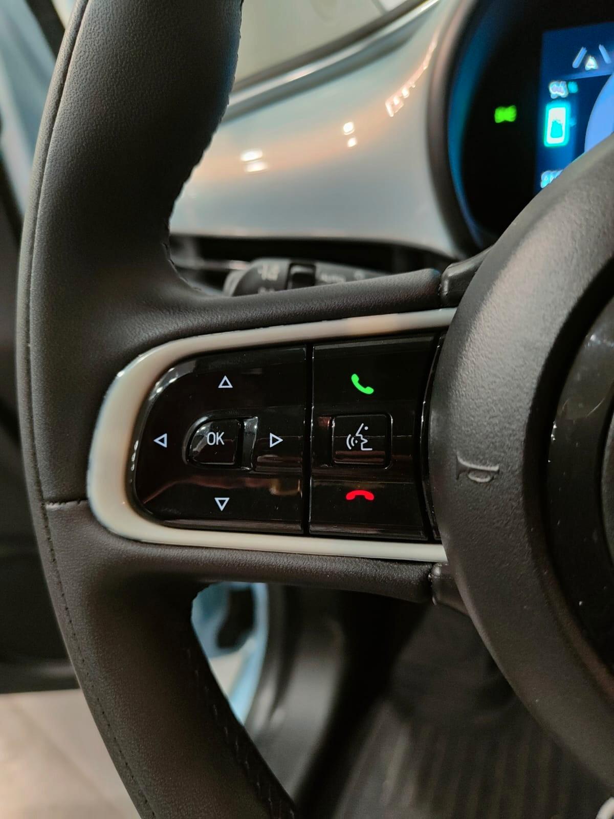 Fiat 500e Berlina 42 kWh La Prima