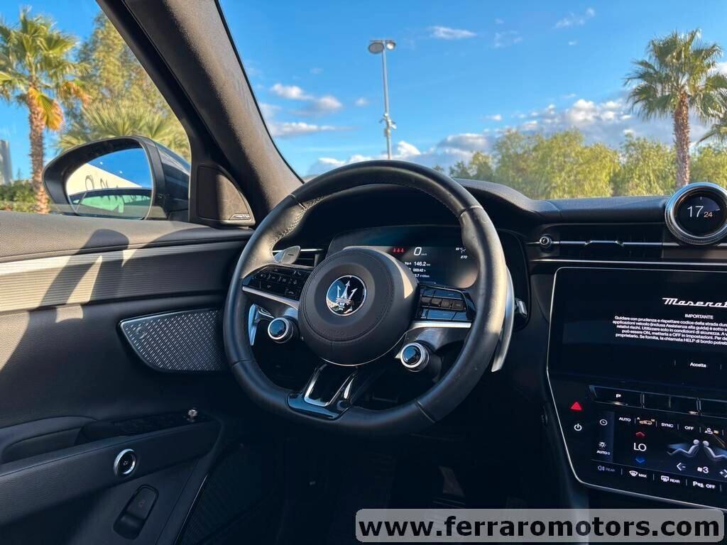 Maserati Grecale MHEV 300 CV solo 10.000 KM IVA ESPOSTA Tua a soli 579 Euro al mese