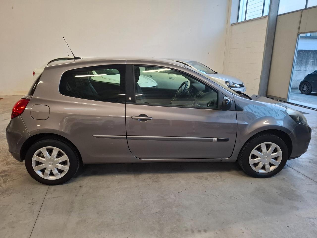 Renault Clio 1.2 16V 3 porte Dynamique